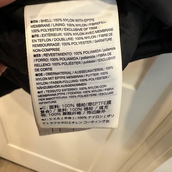 Arc'teryx Fission SV Winter Jacket - Picture 8 of 12